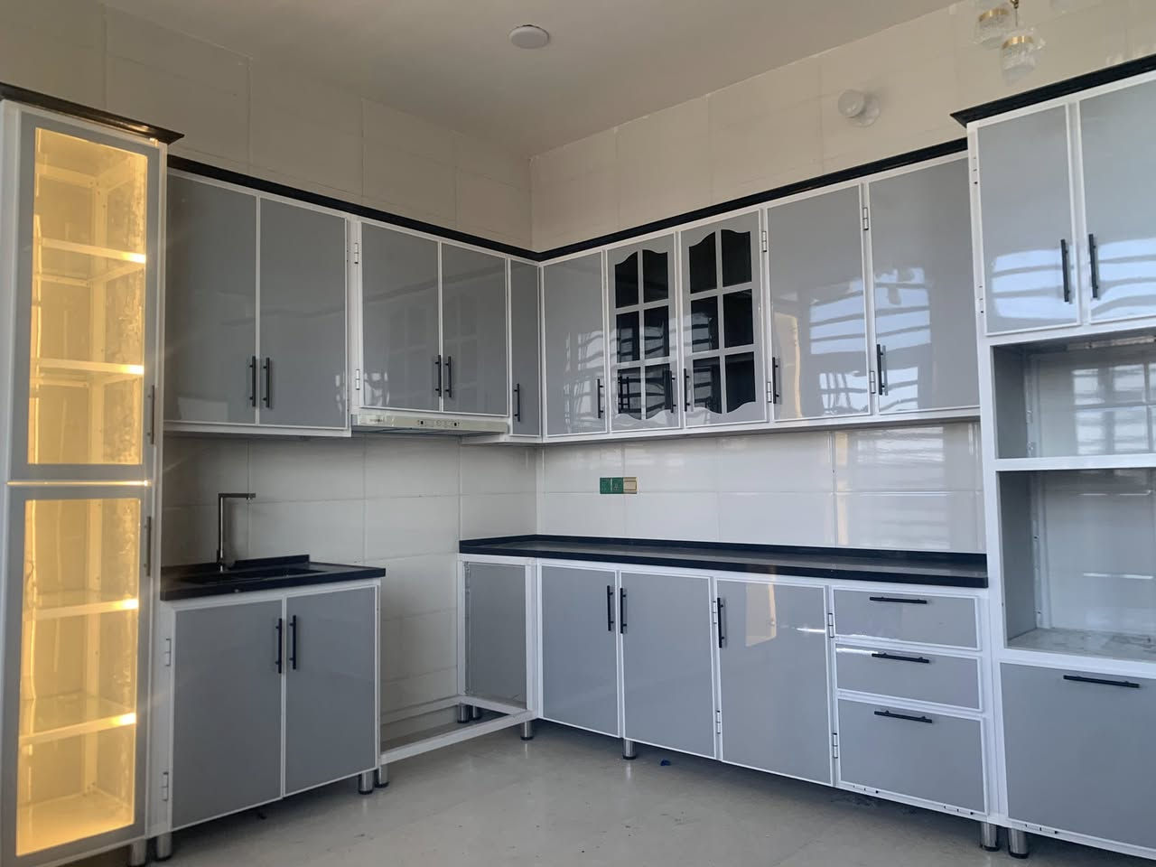 المنيوم إلامل للمطابخ 
كل ما هوه جديد تجدونه لدينا 
مطابخ المنيوم مطابخ HDFابواب شبابيك محجر درج شبابيك سلايد كله يكون حسب طلب الزبون وباسعار تنافسيه وضمان. الدقه. والعمل للاستفسار المراسله خاص او تصال
العنوان السياسين شارع الحولي قرب مدرسة دولية
***********
***********
