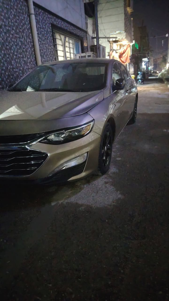 سلام عليكم ماليبو موديل 18 بغداد بسمي (واذا اكو مراوس عادي) 
حادثه جاملغ وبنيد بدون دواخل  ومحدث البجم موديل ٢٤
وعدت صبغ البنيد والجاملغات اثر شخوط
والجاملغ الخالفي صبغ اثر وكعت باب عليه
كير مبدله زيره مماشي وعندي صورته من مبدله
سياره كلش نضيفه

عنوان بغداد الحريه
***********

السعر ١٠٠ وبيه مجال
