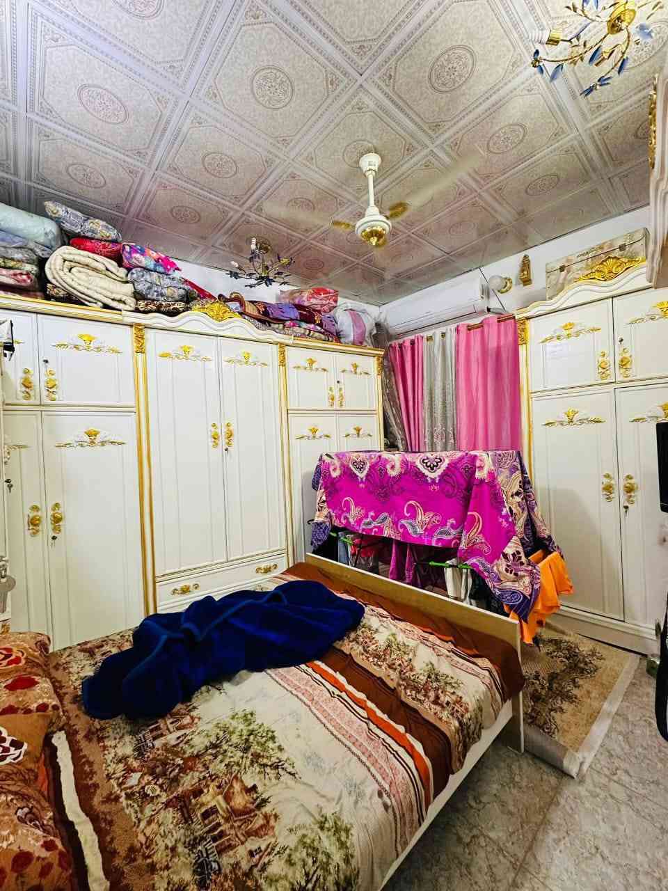 السلام عليكم ورحمة الله وبركاتة بيت البيع منطقت بوب الشام قرب السواعديم اسواق الصدرين مساحت البيت 60مترنوع العقار سند 25تبليط خدمات كاملة قرب المصطوصف السعر35مليون وبي مجال وتفاصيل الباقيه اتصل وني ابخدمتك اخوكم محمدالنداوي بغداد***********
