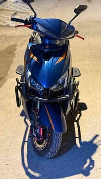 من رخصة الادمن دراجه هاوجي شحن ست بطاريات جديد صار اربعة اشهر ماخذه وا...