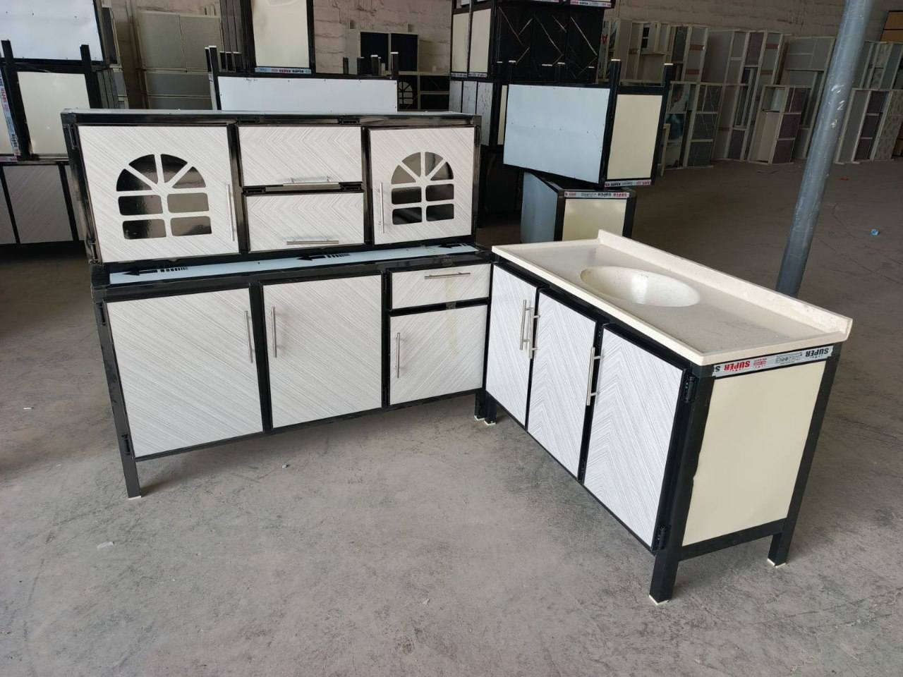 كاونتر قياس متر ونص ملحق متر ونص سنك متر عشرين مرمر امللنيوم   سعر 210 يوجد توصيل لجميع المحافظات العراق 🇮🇶الحجز مراسله صفحه او وتساب ***********
