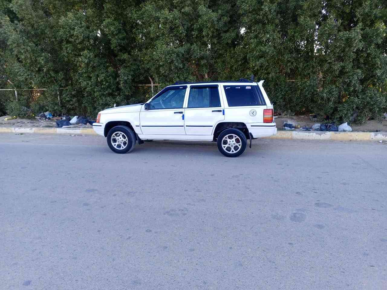 جيب شيروكي موديل 93 رقم مثنى مشروع وطني تحويل مباشر محرك وكير 3000 اكسن محور سيدان خير من الله تخم تاير كهربيات كلها شغاله شاشه كامره مضخم صوت سياره جاهزه للبيع السعر 40 وبيها مجال للطيبين رقم الهاتف *********** مكان السياره ناصريه قضاء الدوايه
