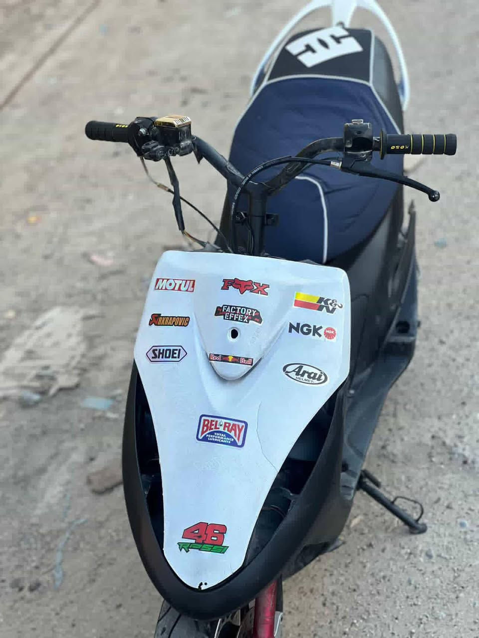 سلام عليكم ماكس مال لعب سعر 450 وبيه مجال قليل  مجفته جديد 49 شلعه ومعدل ودراجه خير من الله  بيه صالنصه FM ووياله  وصدر امامي وتعلا مال دبل خلفي يعني دراجه مقفله بس شغل وطلع تشتغل سلف وهندر مكاني بغداد عويريج مقابيل مخابز باب الاغاء تواصل ***********
