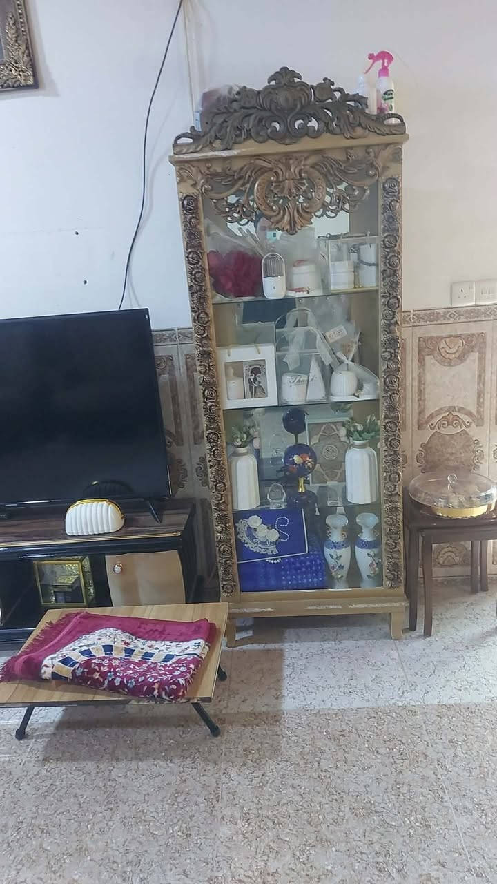 اغراض مكانهم ساده بعويزه الطخم 600بينو مجال البوفيه 100الغرفه 300معاه دوشك تعال خاص


**إذا كنت صاحب هذا الإعلان وتريد حذفه لأي سبب، رجاءا أرسل رسالة إلى الدعم الفني**