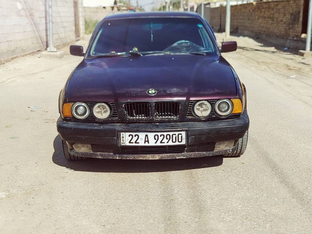Bmw 525 مسكر فانوس موديل 1994 رقم اربيل بأسمي سنوية جديدة 
السيارة وارد ياباني تبريد وي السويج مكينة وكير نشطات وخير من الله ترايك للاخير 260 السيارة بيها البنيد شويه بداية جراد يعني بوليش يروح بس السيارة ما فارغلها اني السعر 65 وبيها مجال مكان السيارة الديوانية المركز  
*********** ديوانية, القادسية
