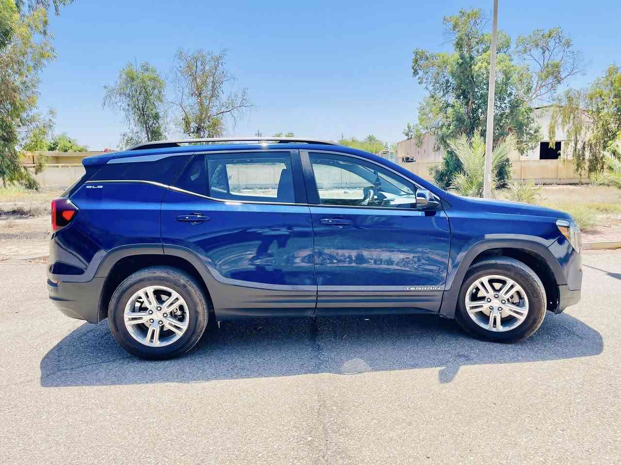 السلام عليكم ورحمة الله وبركاته
جي ام سي تيران GMC SLE موديل 2022  

🔹مرقم اربيل

🔴جميع الايرباكات سليمة بدون اي ضرر

🔹المحرك: 1.5L تربو (اربعة سلندر)
🔹العداد: 40 الف ميل قابل للزيادة
🔹تايرات بحالة ممتازة
🔹رادار امامي مانع تصادم
🔹رادار جانبي (نقاط عمياء)
🔹كامرة خلفية دوارة 
🔹كشنات السيارة مخمل اسود
🔹تحكم فول كهرباء لكرسي السائق 
🔹كرسي السائق هزاز لتنبية 
🔹حساسات خلفية 
🔹اشارة بالمري 
🔹المراية الوسطية تعتيم اوتو 
🔹تبريد قطعتين امامي وخلفي
🔹تدفئة لكشنات الامامية
🔹شاشة الدشبول حجم كبير للتحكم بايعازات السيارة
🔹بصمات عدد 4 للابواب مع بصمة تشغيل 
🔹تحكم ستيرن 
🔹 الضرر جاملغ ايمن فقط مع حافة البنيد بدون دواخل 

📍مكان السياره واسط /كوت
 
للاستفسار الاتصال على ***********
