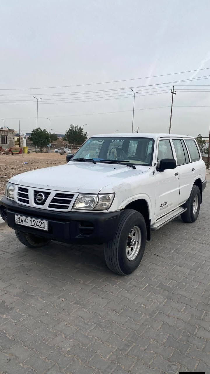 نيسان باترول للبيع 
نيسان باترول 2003 كابريتر كير عادي رقم بصرة سنوية 2030 سيارة كير ومكينة البلاد تواير بالون سبير مقاعد جلد مدوشمة لحماية المقاعد تكاية عدد 2 تانكي ماي
مكان واسط كوت 
سعر 80 وبيه مجال 
للشراي 
‏‪***********‬‏
