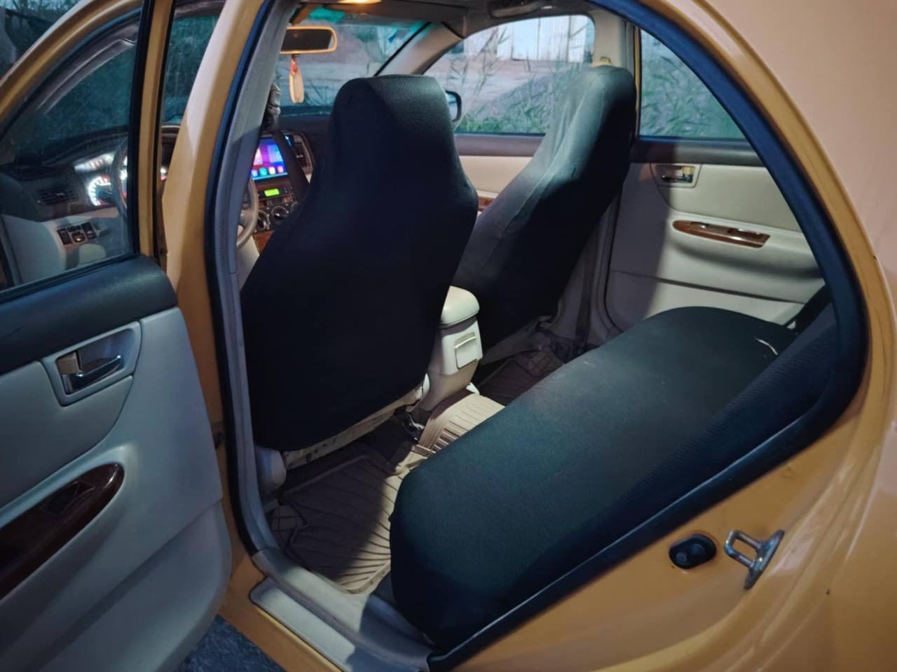 سلام عليكم
byd f3 
2013 
محرك لاتنقيص لا تبخير 
كلج جديد عينه وصينيه 
الكير كله تمام بس الثاني قوي شويه (الكير مامكفول )
صدر امامي نضيف خلفي تك دبل تعبان 
سلف  جديد 
اذاين جدد 
عبوه فيت بم جديده 
تبريد شغال 
بيه ضربه  باب و جاملغ خلفي 
مكاني  بغداد حي العامل 
***********
السعر ٥٥
