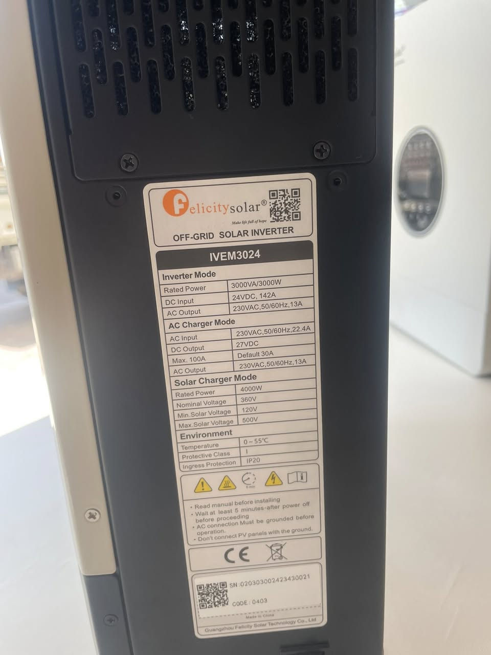 السلام عليكم 
يتوفر انفيرترات وبطاريات felicity solar 
انفيرترات بالأحجام: 
‏3KW
 و 4kw  
و 6KW 
و 8Kw 
و 12KW   
بطاريات بالاحجام :
‏10kw
‏15kw مني
                                                             17.5kw.      
‏/24 /12.5k
‏/12.5k  /48
للاستفسار الاتصال على الرقم ***********
