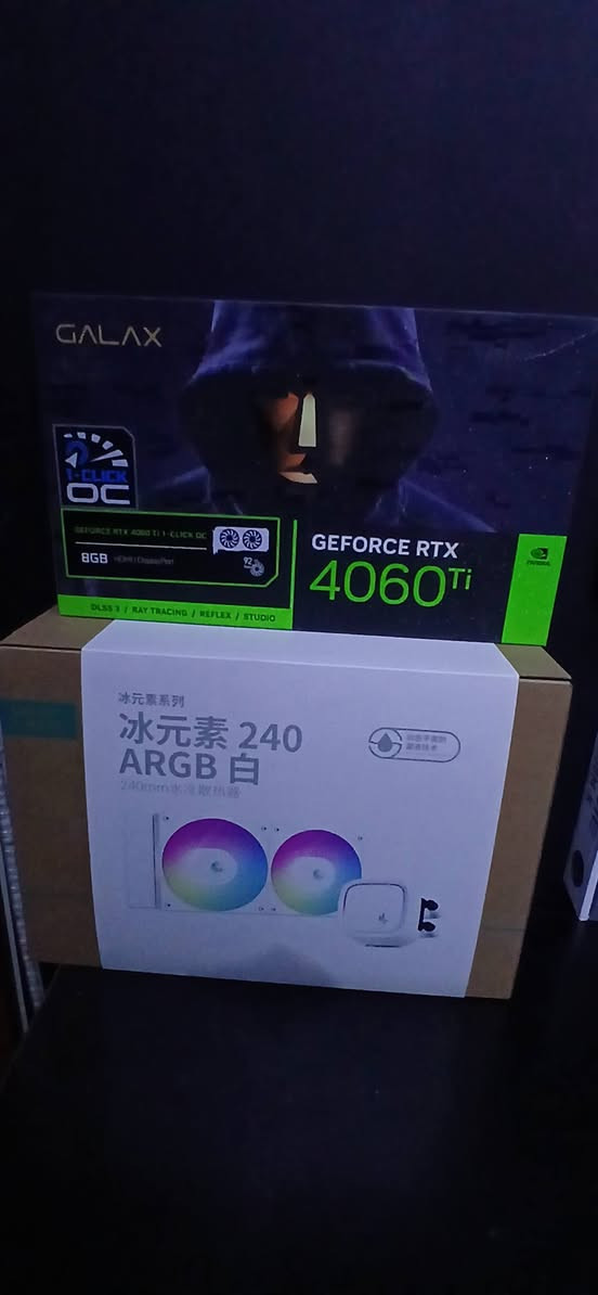 مكلف بالنشر 
تجيمعة PC فووول مواصفات 
المواصفات : 
Ryzen 5 9600X
RTX 4060ti
32 Ram DDR5 6000 HZ
ssd 1 TB  m.2
تبريد مائي 
ماوس وكيبورد  باقي المواصفات
مستعملة شهر ونص تقريبا اخت الجديدة حتى الضمان بعده بيها  بالصور السعر الاتصال على الرقم بيه وات ساب 
***********
