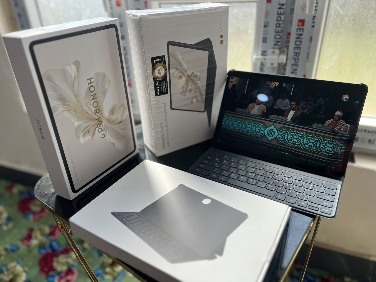 للبيع مستخدم يوم واحد فقطHonor pad 9
ضمان اصلي ومعتمد مع كيبورد ذكي كامل مواصفات 
ذاكرة 256  للاستفسار
***********
