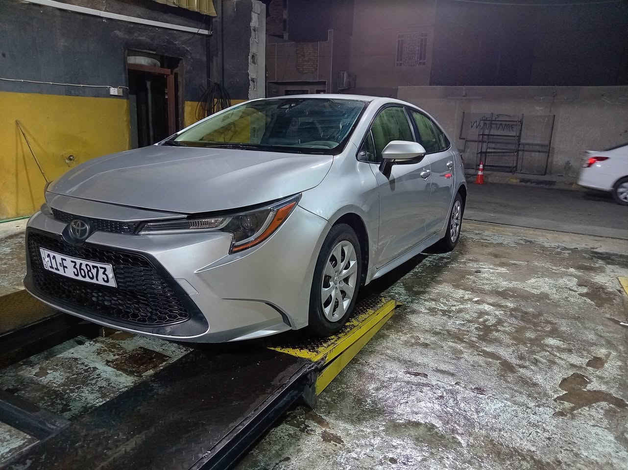 السلام عليكم كورلا للبيع ٢٠
مكان السيارة بغداد السعر 130بييه مجال

سونار موجود محرك ١٨٠٠

***********
