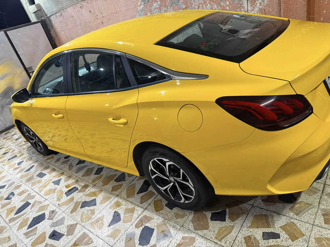MG جيتي حصوصي للبيع 
موديل 23 كلين كامل مكمل 
سعر 120$
***********
