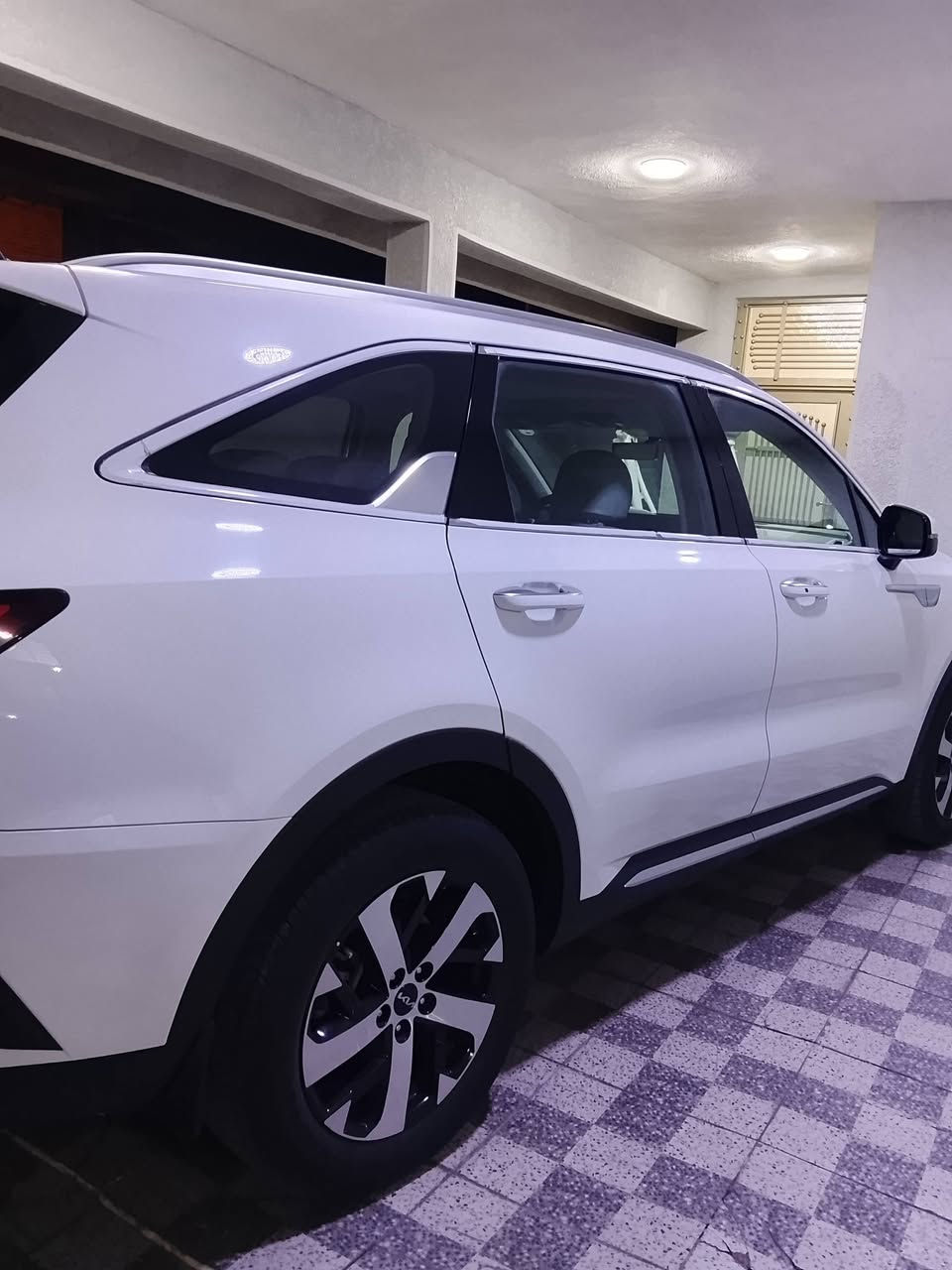 السلام عليكم سورينتو للبيع موديل 2023 فول مواصفات للاستفسار رقم ***********
