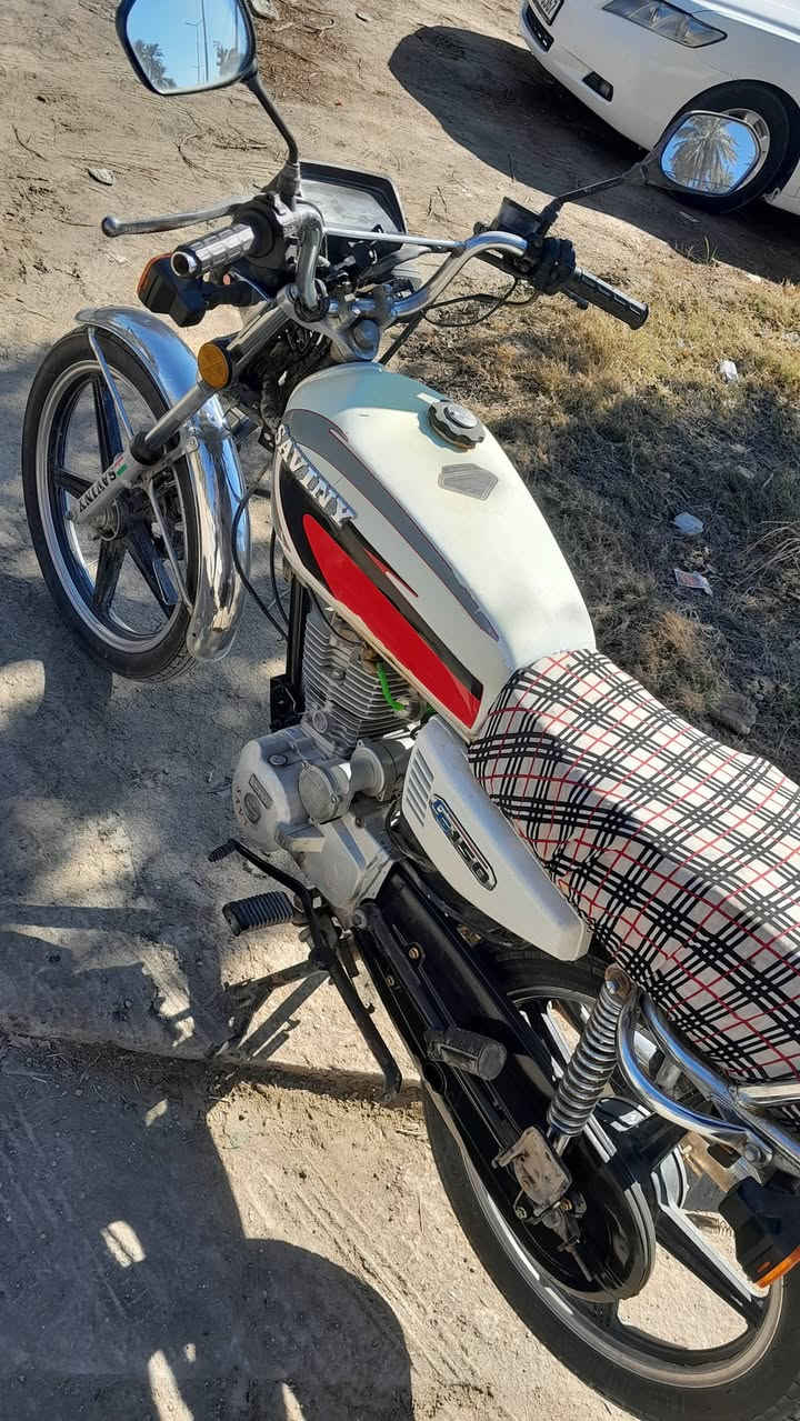 السلام عليكم
دراجه سيفان موديل 2020 اوراق اصولي جاهز للترقيم  دراجه شغاله سلف هندر كهربأئيات كله شغال اشاير لايت بك لايت دراجه نضيفه مال جناي عله ايدي واحله من الصور مكينه شلعه معدل نعومه مفتوحه ولفات فقط  مكان محاويل ناحيه الامام سعر 450 وبيهة مجال ***********
