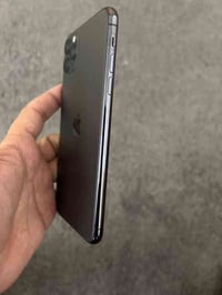 11برو ماكس ذاكره 256 بلادي بطاريه 74بدون صرف وتساب07817415581