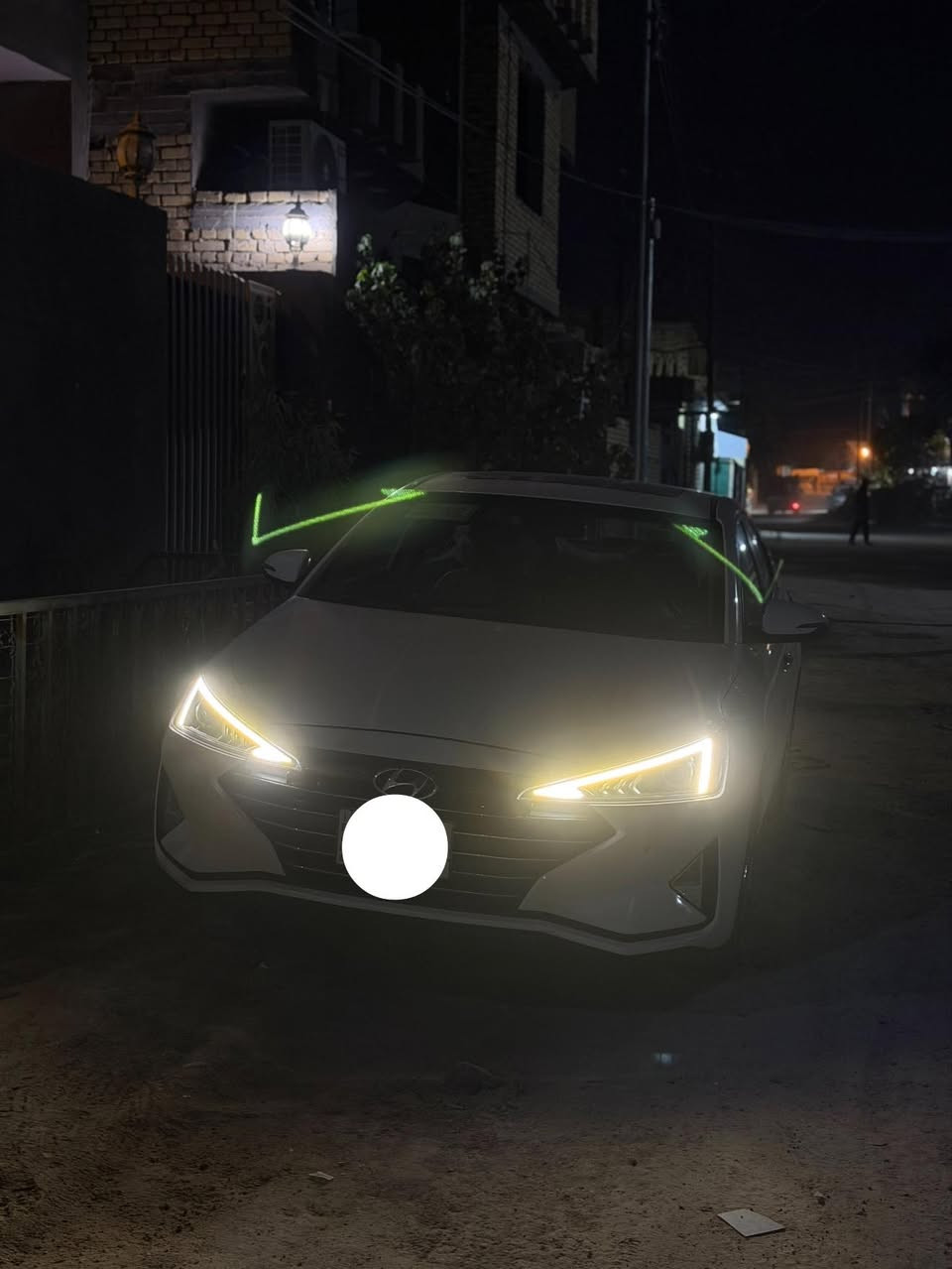 سلام عليكم
النترا موديل 2020 ماشية 70 الف 
حره رقم انكليزي باسمي خليجي ابيض كفاله عامه من ضربه وصبغ وتبديل كلش جديده سياره فول مواصفات 

فتحه بصمه اشاير بلمري تحكمات ستيرن صندوق ذكي حساسات خلفي
حساسات امامي كامره خلفي اشاره ترحيب 
لايت زنون  فول دواخل صاج وجلد
يدات نيكل سياره جاهزه من كلشي مواصفات واحد ع واحد
رقم بصرة انكليزي جديد مشروع وطني وسنويه 2031 باسمي
استخدم شخص واحد مال جناي
بعده سياره ع وضع شركه كلش جديده
مكان السياره: ناصريه
 شراي يتصل ويتدلل
رقم:***********
