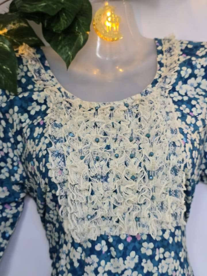 فخامة بدون مجهود مو أي دشداشة تنلبس… هاي تنحفظ بالذاكرة.
اللون يجنن والتفصيل أرتب من الخيال.الدشداشة اليوم تهوس… بسيطة بس حضورها قوي.


**إذا كنت صاحب هذا الإعلان وتريد حذفه لأي سبب، رجاءا أرسل رسالة إلى الدعم الفني**