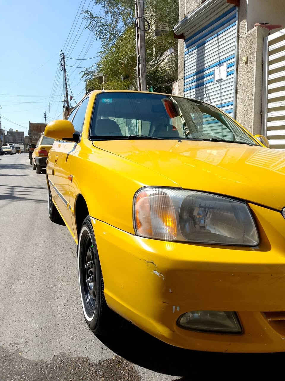 السلام عليكم فيرنا 2014 للبيع 
السيارة بلادية ما معيودة لا ضربة ولا صبغ 
كفالة عامة باسمي تحويل ثاني يوم 
كير مكينه لا تنقيص ولا تبخير تبريد شغال 
تخم تاير جديد سنوية باسمي حصراً 
دواخل كله جديد 
السعر 76 بيهة مجال بسيط 
هذا رقمي واني خادم ***********
