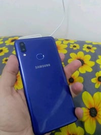 موبايل سامسونج أزرق بحالة جيدة جداً مع بصمة خلفية. مناسب لكل من يبحث ع...