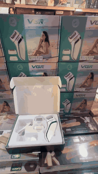 جديد/ المجمع الألماني للأجهزة المنزلية / وصول مكينة حلاقة نسائي/ موديل حديث شحن/ من شركة/ VGR / مع نظام الجذب المغناطيسي/ موديل حديث/ مع ثلاث رؤس سهلة الاستخدام/ سعر 30 ألف/ للحجز و للاستفار / مراسله الصفحة أو عل واتساب/ ***********
