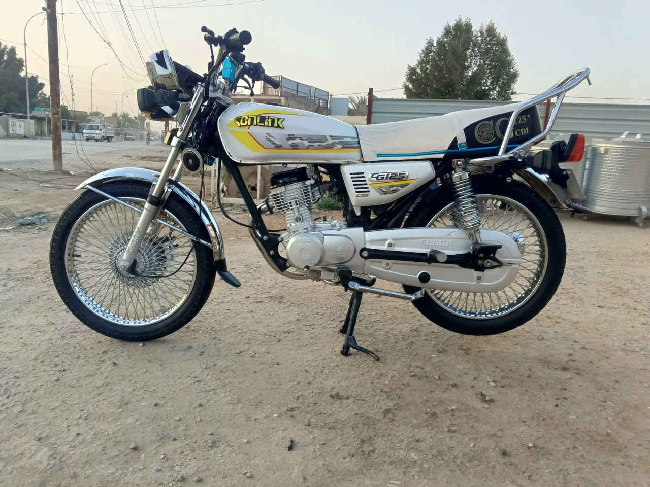 السلام عليكم اخوان
تايكر موديل 25 كفاله عامه من كل نقص 

شوفه عينك بالتصوير اوراق كامله مكمله 

سعر 625 ابيع جوه السوك 

مكاني حله شوملي 

***********
