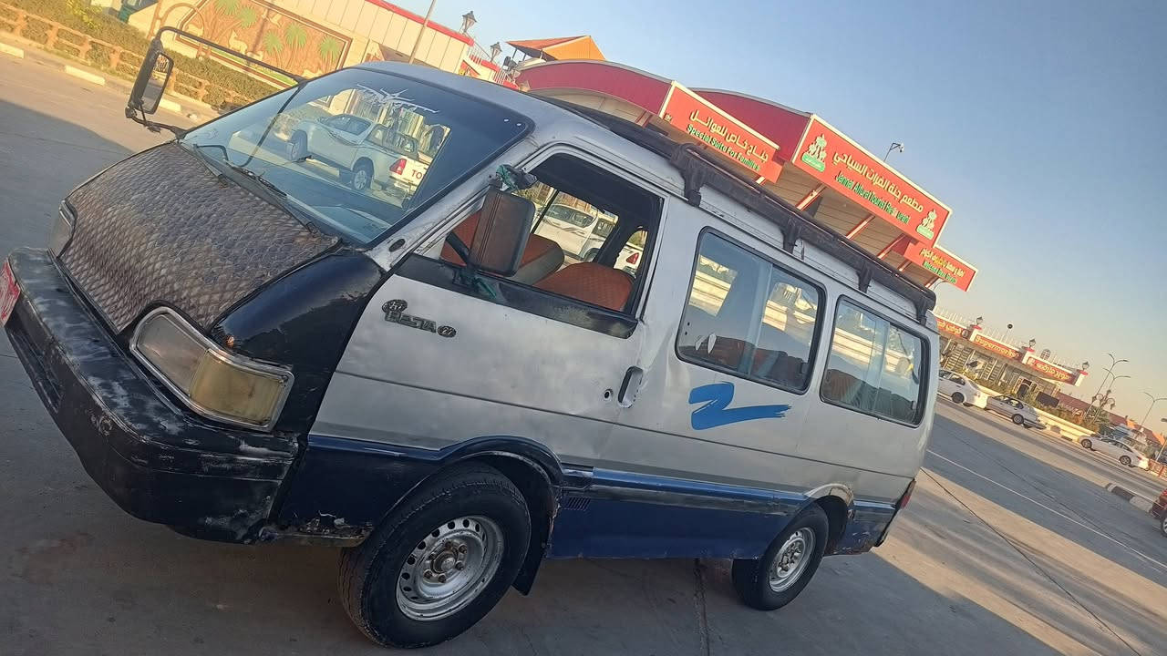 السلام عليكم كيا بستا للبيع شواصي مكفوله كير محرك مكفولات بور جديد السياره كامله مابيها كل نقص موديل 1993 راعيها موجود السعر 17 وبيها مجال حك الجيه ***********
