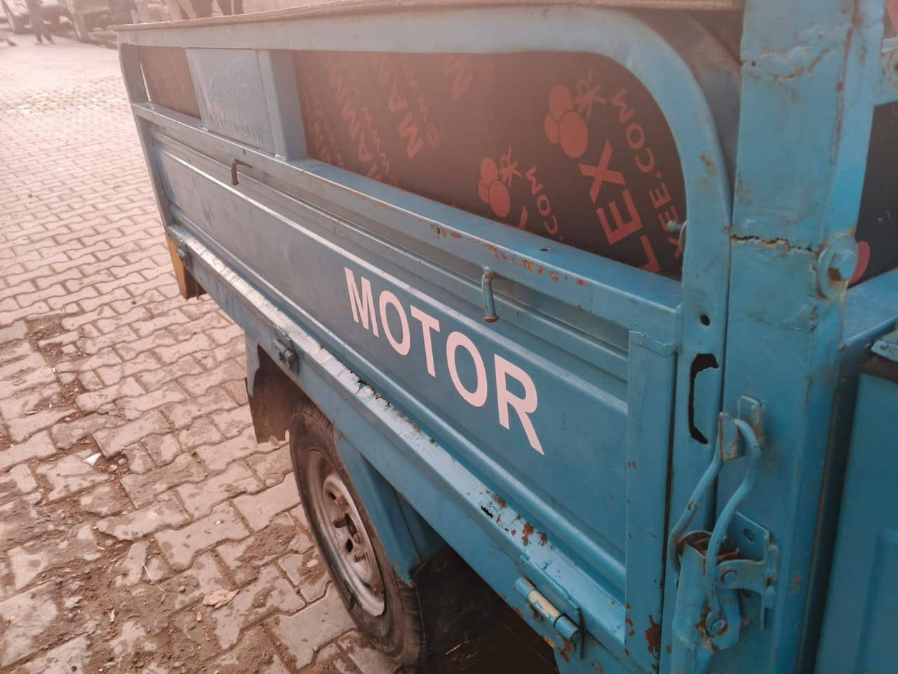 سلام عليكم ستوته للبيع موديل 20 محرك 23 ستوته خير من الله المكان حي أور سبع قصور سعر مليون 350 رقم انتصال ‏‪***********‬‏
