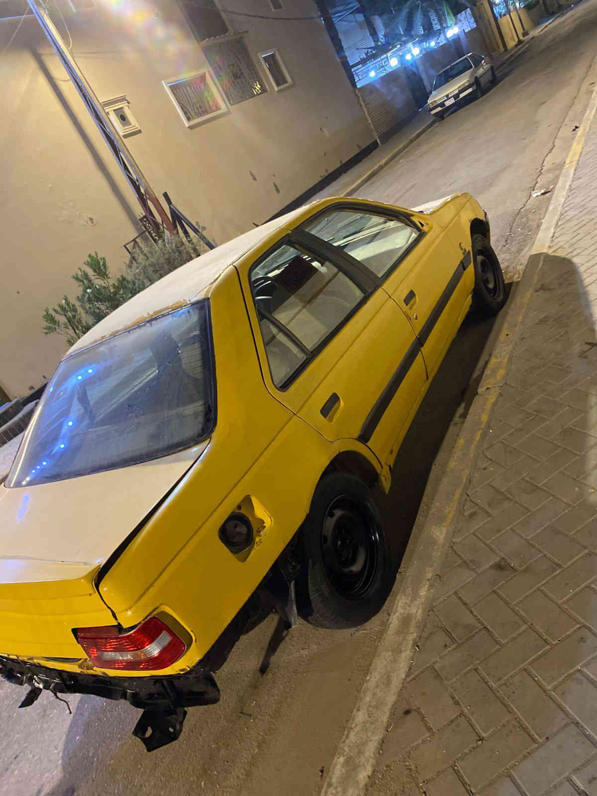 سلام عليكم بيع مستعجل 
بيجو ٤٠٥ رقم بصره موديل ٢٠١٦
مكينه و كير  لا تنقيص ولا تبخير 
  بكلات نوزلات فيت بم كله جديد
حداديه تخم تاير رنكات جديده 
بيه ضربه عندي دعاميه جديده 
مكاني بصره ***********
السعر ٢٠ و بيه مجال شط العرب
