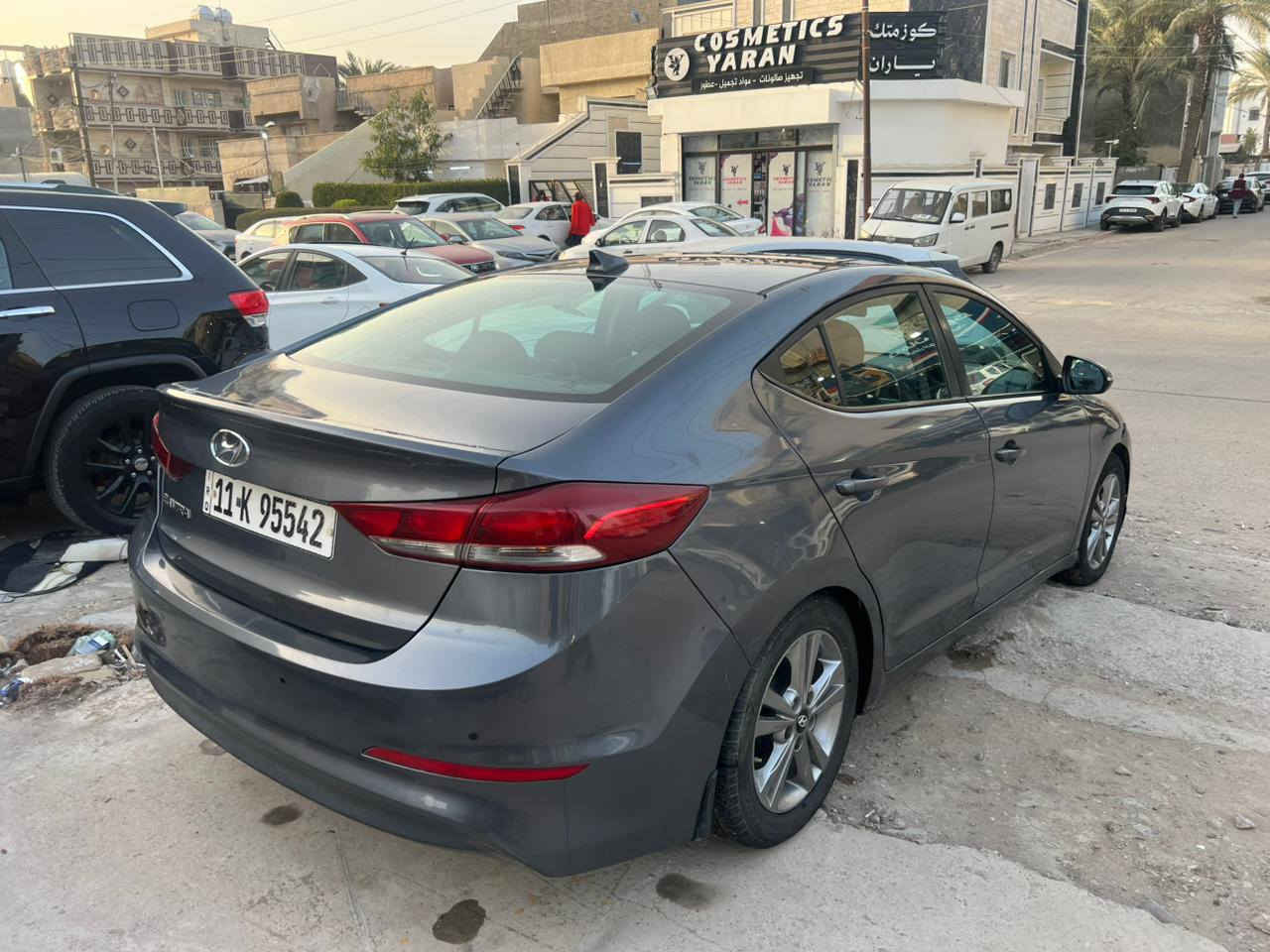 النترا 2017 امريكي مواصفات عادية نص فول بيهه ملاحظات دواخل وشاصي وكير مكفولات مكينة مجفتة جديد سيارة ما ناقصهه اي شي
السعر (115) وبيهه مجال مكانهه بغداد حي الجامعة 
***********
