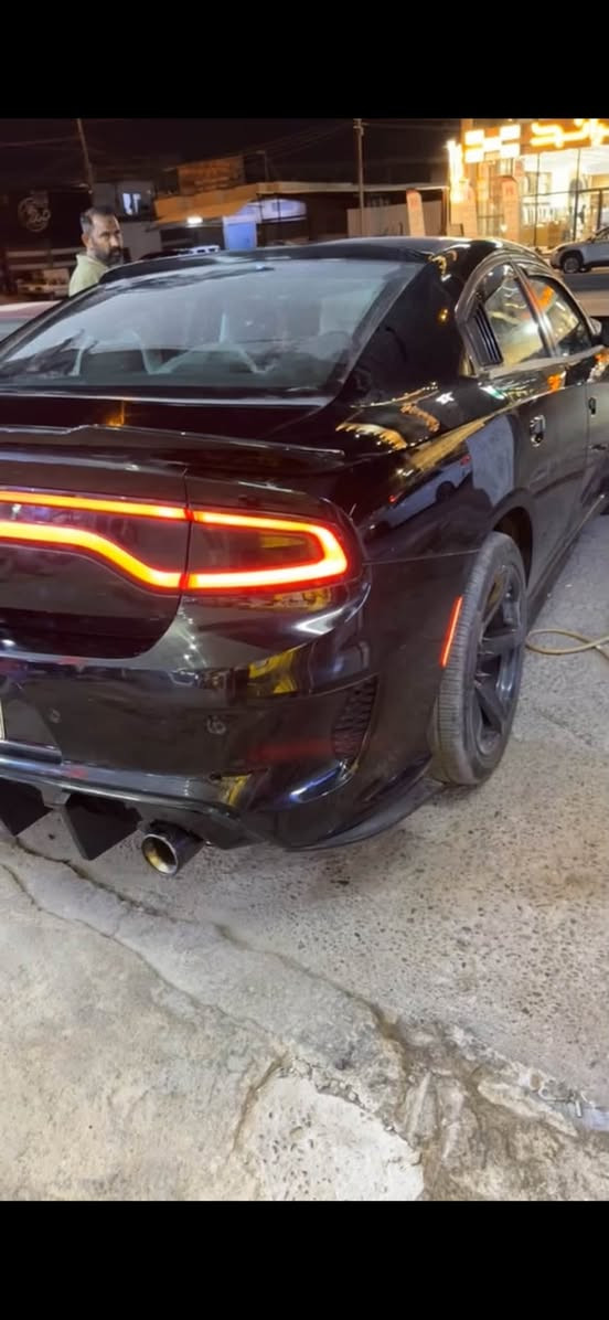 جارجر SXT 2022.      3600. تو ويل
مزوده بالكامل وايد بدي بنيد دواسات دعاميات دفيوزر 
 عليها اضافات كامله من كفر مري باتمان ومطريات وشفقه خلفيه وزعانف ولحيه وحلوگ صالنصه
عليها كزوز كورسه اعلى كوالتي مع برمجة الفصله والطلقات تشغله وتطفي من الريمونت
التنته سقف رولز رايز  تحكم موبايل 
لدات كامله دشبول وبيبان وارضيات وكواب. تحكم موبايل
ويل نجم مع ستد طلقه وكفر دسكات عليه ماده متوهجه 
السياره برغي ماتصرف عليها حداديه وصدر وتبريد  وكير ومكينه
حادثها جاملغ وبندي سطحي بدون دواخل بدون ايرباك ماشيه 37 قابل للزياده
بغداد زيونه
السعر 238 وبيها مجال بسيط  صور الحادث مرفقه
***********
