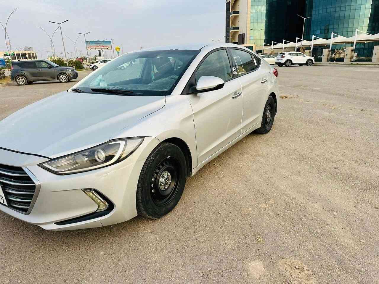 السلام عليكم
***********
***********
للبيع النترا موديل ٢٠١٧ وارد أمريكي حادث بنيد وجاملغ فقط
سيارة جديدة معنى الكلمة
رقم واسط تحويل مباشر مشروع وطني الرقم الدولي الجديد 
سنويه مجدده لغاية ٢٠٣٠
مكينه ٢٠٠٠ دوش
كير AT
تحكم ستيرن جهتين كروس مثبت سرعه اواكس بلوتوث 
تبريد ثلج 
حداديه جديده 
تخم تاير جديد صارله شهر من شاده 
ماشيه ١٤٦
مكاني كوت 
السعر ١١٣
