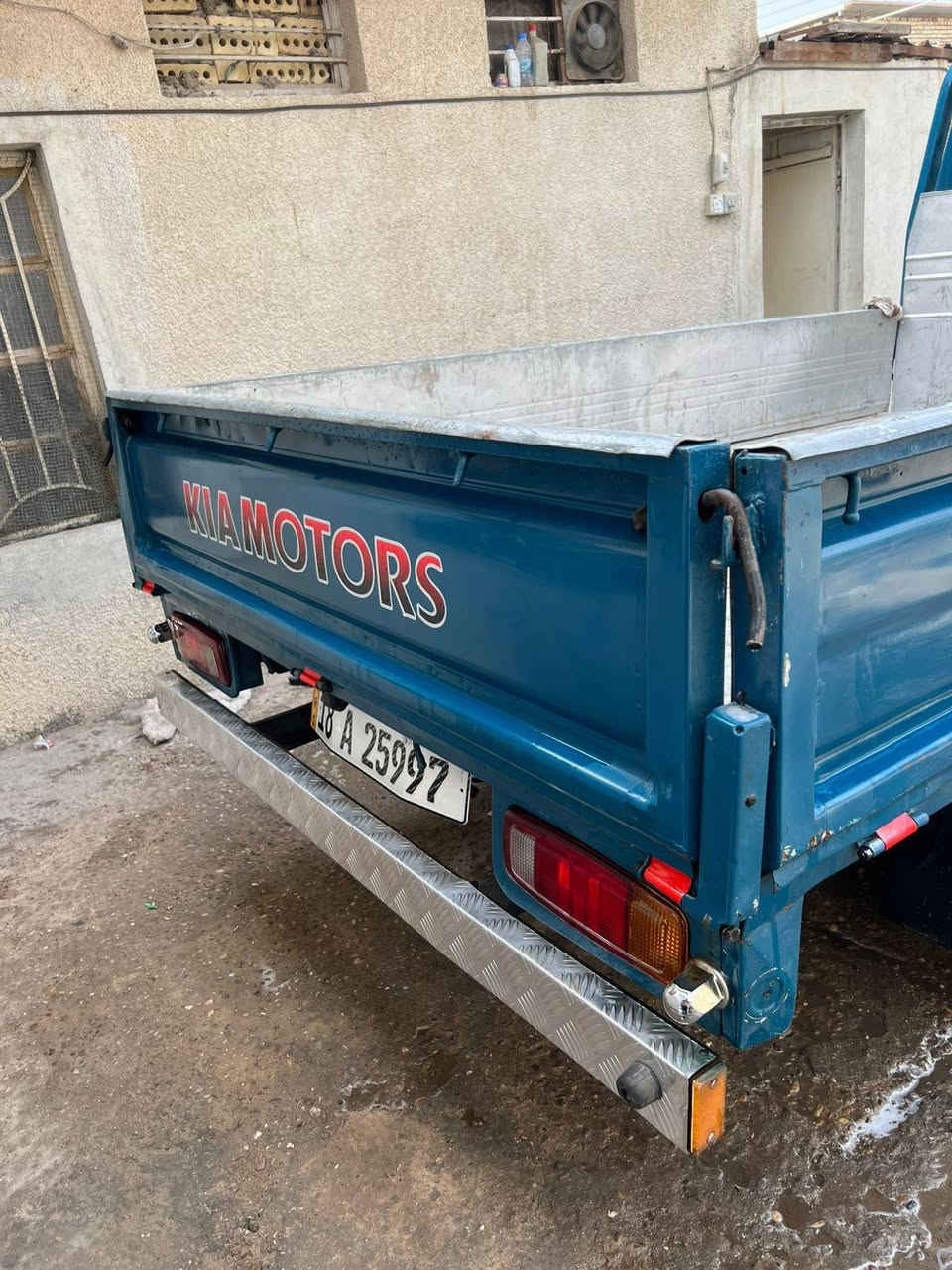 السلام عليكم
للبيع كيا ام عيون ٢٠٠١ رقم بابل انكليزي باسمي السعر ٨٥ و بيها مجال
***********
