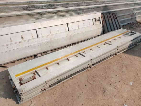 سلام عليكم اجناب البيع ارتفاع 60مكان كلار ***********
