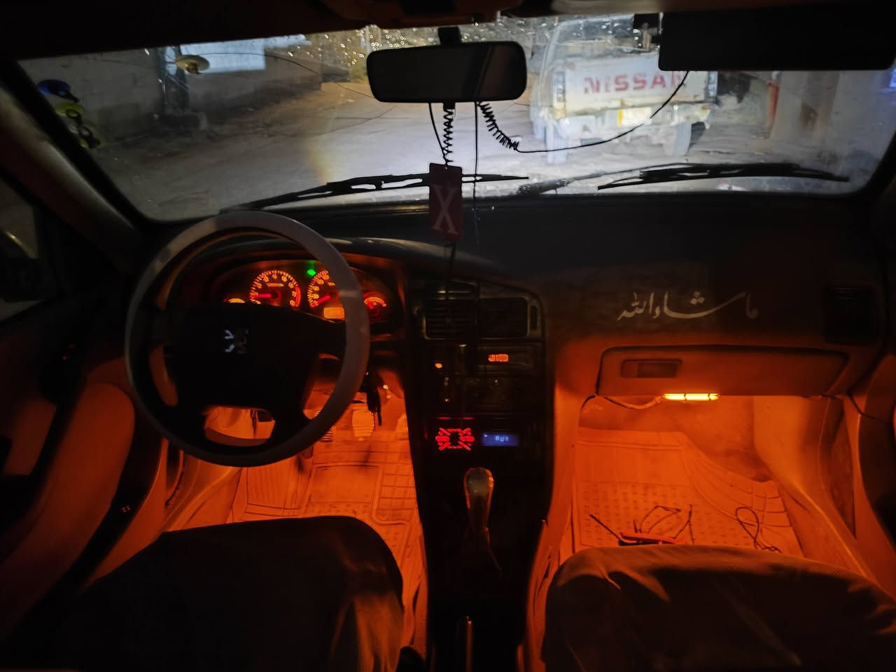 بيجو 405 موديل 2010 للبيع
محرك وكير مكفولات لاتنقيص ولا تبخير  باتري جديد عينه وصينيه مبدلهن توه بريك توه مسوي جديد الجام يصعد وينزل تايرات نص عمر حداديه نص عمر سبير بيهه تبريد كامل بس يرادله غاز بيهه خياسات قليل بل دواير الوره  مصفره غرامات هيئه عليه بس 200 وراعيهه يمي يحول السعر 14 رقمي *********** مكاني البصره ابو الخصيب
