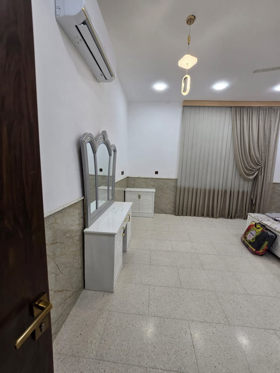 توفرت حجوزات على العيد. مزرعة نضام شتائي يعني المي حار مسبح مغلق متوفر حجز مزرعةالدورة البعيثة مزرعة موثقة من تطبيق اجرلي- Ajirly لتأجير المزارع السياحية
للحجز واتساب ***********

مسبح مغلق شتوي   مسكف متوفر اليوم صباحي  مسائي وباجر  صباحي ومسائي وباقي ايام الاسبوع
