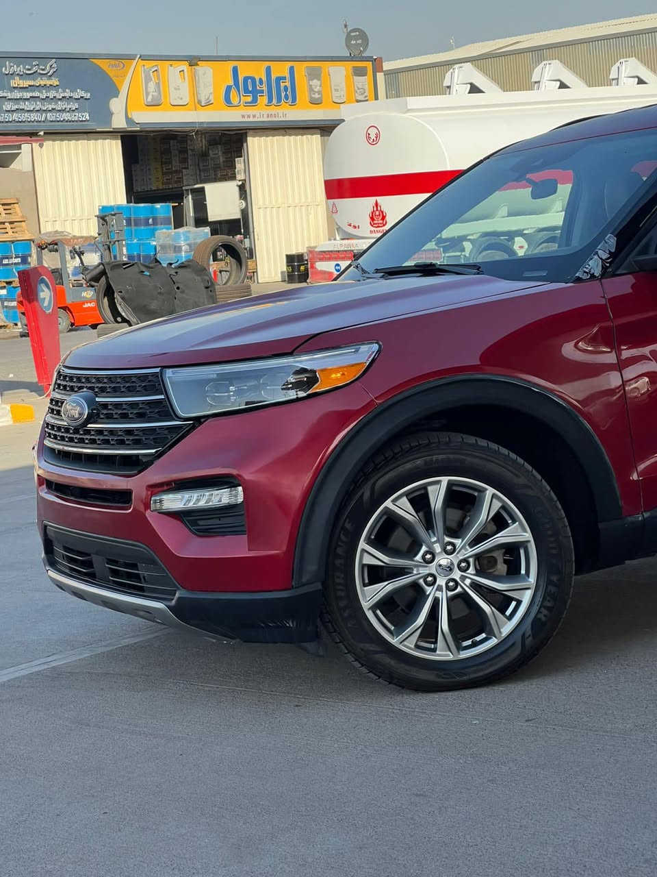 فورد اكسبلورر ٢٠٢٣ فول مواصفات عدا فتحة
سعر 173 بلاش
***********
***********
ضررها جاملغ و  ربع بونيد و ربع باب صبغ  سياره فول فول مواصفات عدا فتحة ٣ مقعد و ٧ راكب محرك ٤ سلندر حجم 2.3 تيربوو كشنات جلد و كهربائي و تدفئة جميع مقاعد بيهه تبريد و مفصوله مناميه صندوق شفط كير ماوس بصمة و شغال عند بعد بريك بصمة ، أمامي و خلفي و جوانب رادار دخول ذكي و ٧ انظومة قيادة و دفع رباعي ٤/٤ سياره مابيهه مصروف دولار توقف ذاتي و اوتو ستوب و اوتو هولد و تحديد مسار و ستيرن تدفئة بعد بيهه هوايه مواصفات ماشيه ١٦ الف  سياره رقم كاتي تترقم شمالي فقط شرط ترقيم مكانها أربيل
