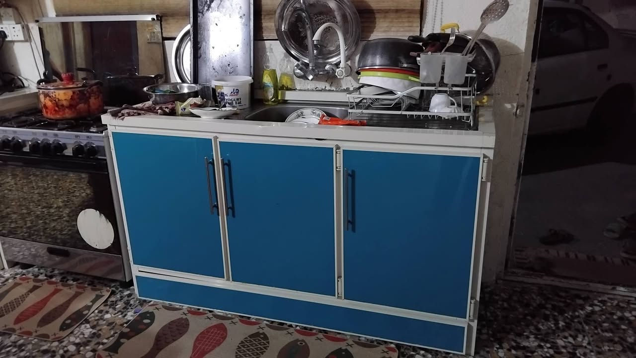 السلام عليكم اخوان عندي غراض بيت للبيع التخم ١٠ مقاعد الكامل سعرة ٦٠٠ والكاونتر سعرة ٦٠٠ وغرفة النوم مع الدوشك طبي اصلي سعرها ٥٠٠ ألف والزولي عندي اثنين ٣×٤ منها اثنين سعرها ٢٠٠ ألف تركي اصلي والطبلات صاج اصلي انتيكا سعرهن ١٥٠ ألف والكنتور التلث بوب سعرة ١٢٥ ألف والديوان ٧ مقاعد سعرة ٢٥٠ ألف والثلاجة سعرها ٢٠٠ ألف مابيها عطل ابد ولا مصلحة ابد والمجمدة سعرها ٢٠٠ ألف وعندي زوالي جوزي ٢ ونص × ٣ ونص للاستفسار *********** والعنوان بغداد الزعفرانية
