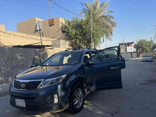 سورنتو 2015 أمريكي 
محرك 4 سلندر 
ماشية : 106 الف حقيقي
رقم بغداد الماني تحويل ثاني يوم
سنوية جديده هزة جديده
المواصفات : 
فول عدا الفتحة 
فور ويل (AWD) 
بصمة تشغيل
بصمة ابواب
تحكم استيرن فول جهتين
اشاير بالمري
تثبيت سرعة
2قطع تبريد
لد امامي وخلفي 
7 راكب
شاحن وايرلس
يدات الابو
العنوان : بغداد 
الاستفسار 
‭0771 321 7620‬
