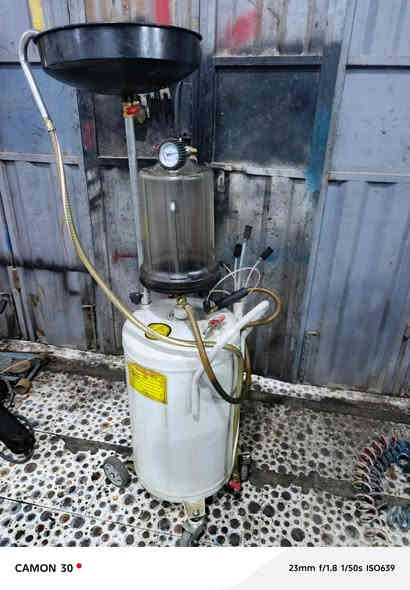 بعد التوكل على الله سبحانه وتعالى

#اخوكم_حسين_الفتلاوي

لصيانة الخالعات والكمبريسرات والجكات

صيانه كامله بيع وشراء مراوس

العنوان حله قرب العلويه شريفة ع

إتصال ***********// ***********
