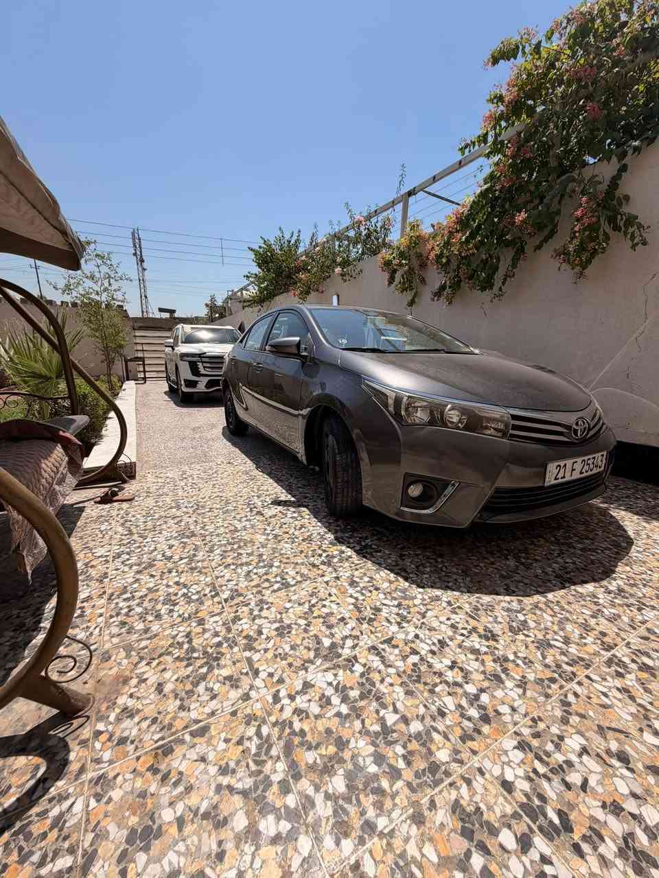 السلام عليكم
كورلا موديل 16
خليجيه
كفاله عامه 
السعر 135وبيها مجال 
رقم ***********
العنوان بغداد

