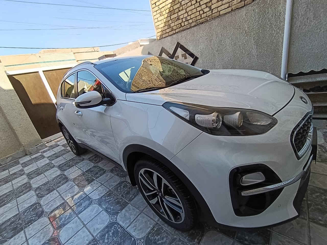 سبورتج 2020 خليجي رقم بغداد دولي بأسمي الشركة الدولية ماشيه ٤٨ ألف مكفولة من الصبغ والتبديل بيها بارد بسيط مكينه ٢٠٠٠ قماره حديد شاشه وكامره دواره وحساس أمامي وخلفي ومري أوتو وتحكمات وباقي المواصفات المعروفة (السيارة جديده) مكان واسط/ الكوت السعر(٢٠٥) قفل
للاستفسار ***********
