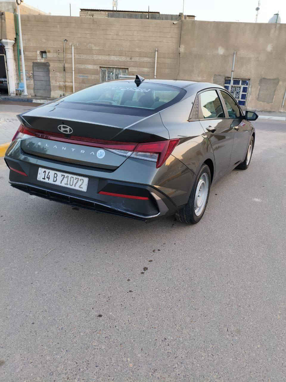 النترا دخول جديد ستوا رقمته حره بسمي وارد امريكي *********** ضربته جاملق وبنيد ومبدلات مال تفصيخ نفس لون  لا يرباك طاك ولا دواخل دواخل الون رصاصي سياره فول ما عده فتحه  رادارات  اشاير ترحيب شاشه منتصله دجتل ماشيه 26الف حقيقي سياره بعدهي زيرو لون مميز زيتوني صدفي يخبل لونه سياره كلش هواي بيه موصفات بصمه تشغيل تشغيل على بئعد تحول ثاني يوم بسمك مكان البصره وشراي ينتصل ويدلل الزبير, البصرة
