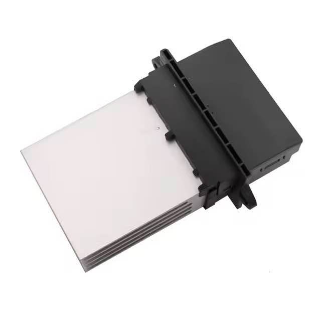 عربي:
مقاومة مروحة المكيف والدفاية (Blower Resistor) للسيارات الفرنسية واليابانية

  مقاومة منظم سرعة مروحة التكييف والتدفئة الداخلية (Heater Blower Fan Resistor).
 أرقام القطعة المتوافقة (OEM): 6441L2 / 7701207718 / 7701048390 / 27150-ED70A.
 السيارات المتوافقة:
 بيجو (Peugeot): 207 / 406 / 607 / 107
 سيتروين (Citroen): C2 / C3 / C5
 رينو (Renault): Clio / Megane MK2 / Scenic MK2
 نيسان (Nissan): Tiida / Livina
 المواصفات والجهد: تعمل بجهد 12V، الهيكل الخارجي مصنع من بلاستيك مقوى ومقاوم للحرارة (PA66-GF30) مع قاعدة ألمنيوم مضلعة لتشتيت الحرارة بسرعة.
 الوظيفة: حل مشكلة توقف مروحة المكيف عن العمل أو دورانها على أعلى سرعة فقط.

کوردی:
بەرگری پانکەی ئەیرکۆندیشن و گەرمکەرەوە (Blower Resistor) بۆ ئۆتۆمبێلی فەرەنسی و ژاپۆنی

مۆدیۆلی ڕێکخستنی خێرایی پانکەی گەرمی و فێنککەرەوە (Heater Blower Motor Fan Resistor).
 کۆدەکانی پارچەکە (OEM / Part Numbers): 6441L2, 7701207718, 7701048390, 27150-ED70A.
 گونجاوە بۆ سەیارەکانی:
 پێژۆ (Peugeot): 207 / 406 / 607 / 107
 سیترۆین (Citroen): C2 / C3 / C5
 ڕینۆ (Renault): Clio / Megane MK2 / Scenic MK2
 نیسان (Nissan): Tiida / Livina
 ڤۆڵتیە و کەرەستە: کار دەکات بە ڤۆڵتیەی 12V، دروستکراوە لە پلاستیکی بەهێزی دژە گەرمی (PA66-GF30) و ئەلەمنیۆمی کوالیتی بەرز بۆ زوو ساردبوونەوە.
 نیشانەکانی تێکچوونی ئەم بەشە: ئەگەر پۆلی حماوە یان ئەی سی سەیارەکەت تەنها لەسەر کۆتا خێرایی کار دەکات یان بە تەواوی وەستاوە، کێشەکە لەم ڕێزیستانسەیە و پێویستی بە گۆڕینە. السليمانية, العراق


**إذا كنت صاحب هذا الإعلان وتريد حذفه لأي سبب، رجاءا أرسل رسالة إلى الدعم الفني**