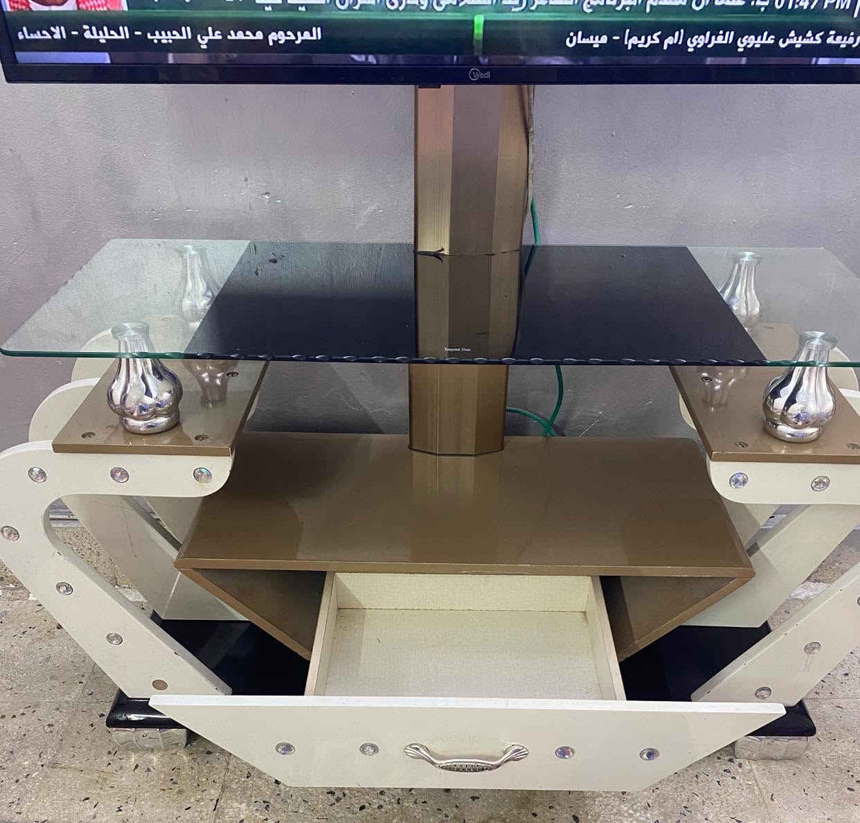 سلام عليكم
للبيع ميز بلازمة  كامل 
شوفت عينك 
مكاني بغداد الدولعي 
واي ستفسار الخاص موجود وبلخدمة


**إذا كنت صاحب هذا الإعلان وتريد حذفه لأي سبب، رجاءا أرسل رسالة إلى الدعم الفني**
