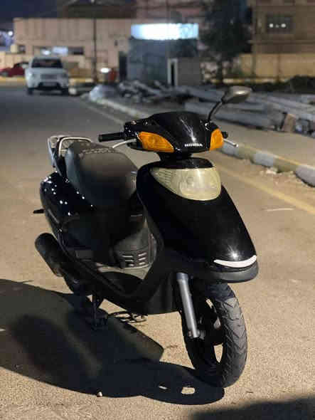 سبيسي ياباني للبيع.. 

الدراجه مجفته صار شهر ناعمه تخبل 

اسمع صوتعا بالفيديو تجي تفحص وتتوكل

كفرات تجاري الاصلي اسود

كفراتها الاصليه اليابانيه رصاصي موجودات

كابريتر اصلي 

السعر 600 وبيها مجال 

للاتصال ***********
