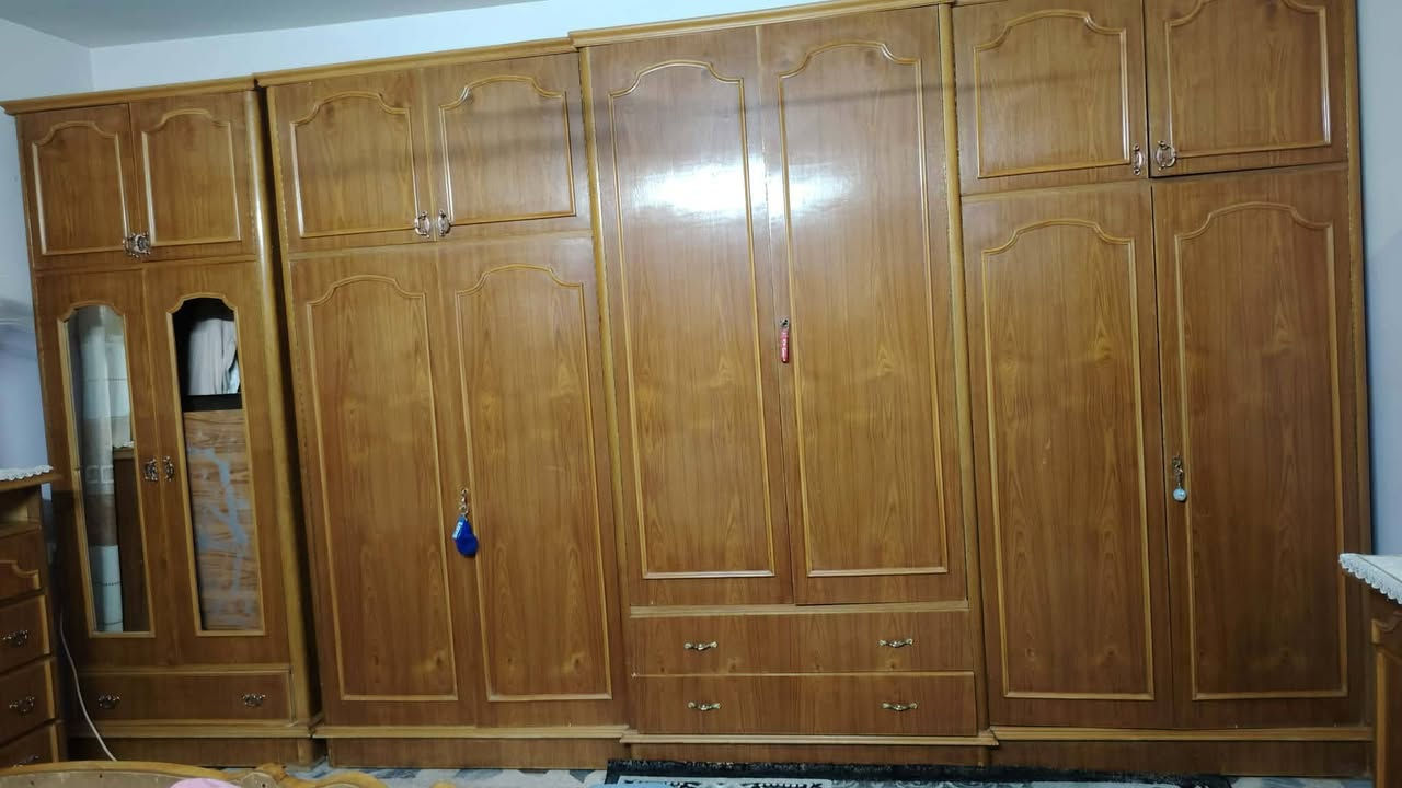 للبيع غرفة نوم خشب عراقي جديد
غرفة نوم جديدة غير مستعملة
خشب عراقي أصلي – شغل مرتب وثقيل
📍 الموقع: موصل – حي الميثاق
💰 السعر: مليون دينار وقابل للتفاوض
للاستفسار أكثر والتواصل:
📞 [***********] 
بيه وتساب
