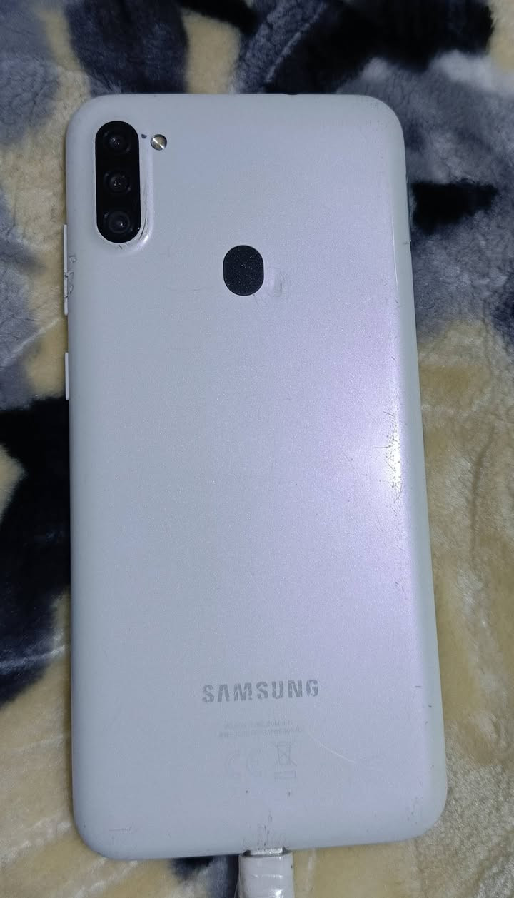 تلفون لبيع A10 نضيف ذكره 32 رام 4 دبل سيم كرت ميموري استفسار رقم تلفوني ***********📲
