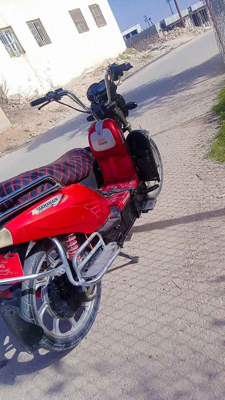 السلام عليكم 
دراجه شحن للبيع
كهربائياته شغاله  البطاريات على الفحص 
السعر 400 وبي مجال
للاستفسار الاتصال ع الرقم
***********
‏‪
