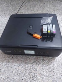 طابعه كانون سعره 50 الف / يوجد توصيل 07803911045